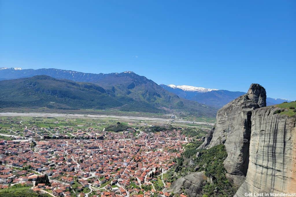 how to visit meteora by car