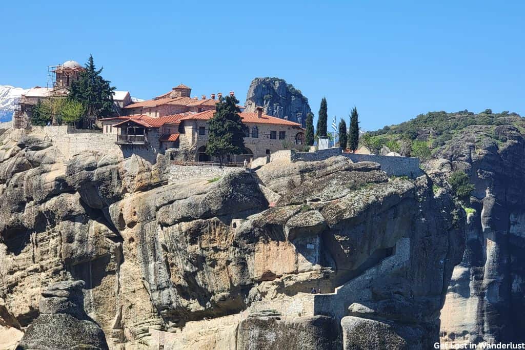 how to visit meteora by car