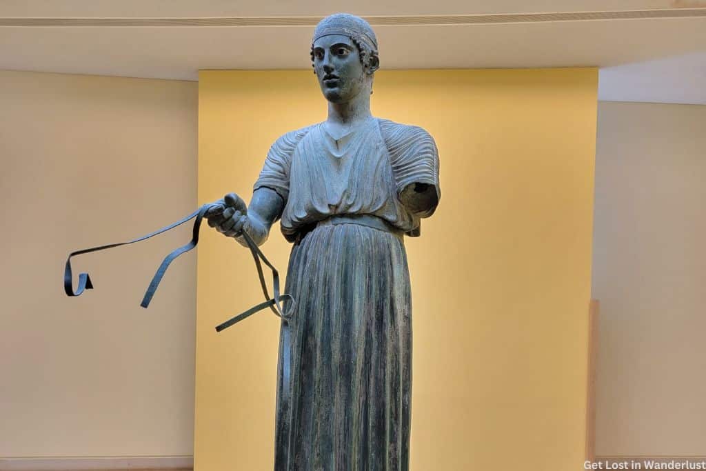 Charioteer of Delphi seen on a Delphi tour from Athens