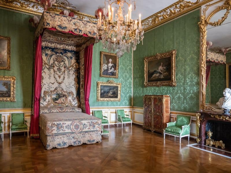 Royal Apartments