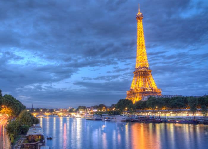 Is Paris the City of Lights or Love? (& Other Paris Nicknames)