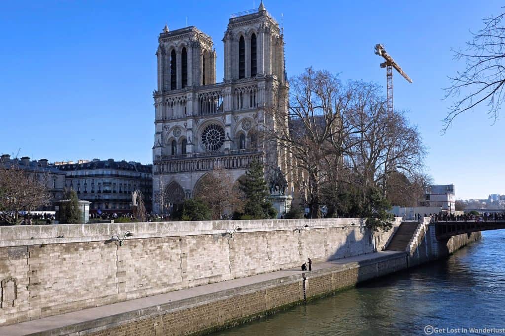 Notre-Dame Cathedral viewed from the Seine near the Latin Quarter, one of the best walkable areas to stay in Paris near major attractions.
