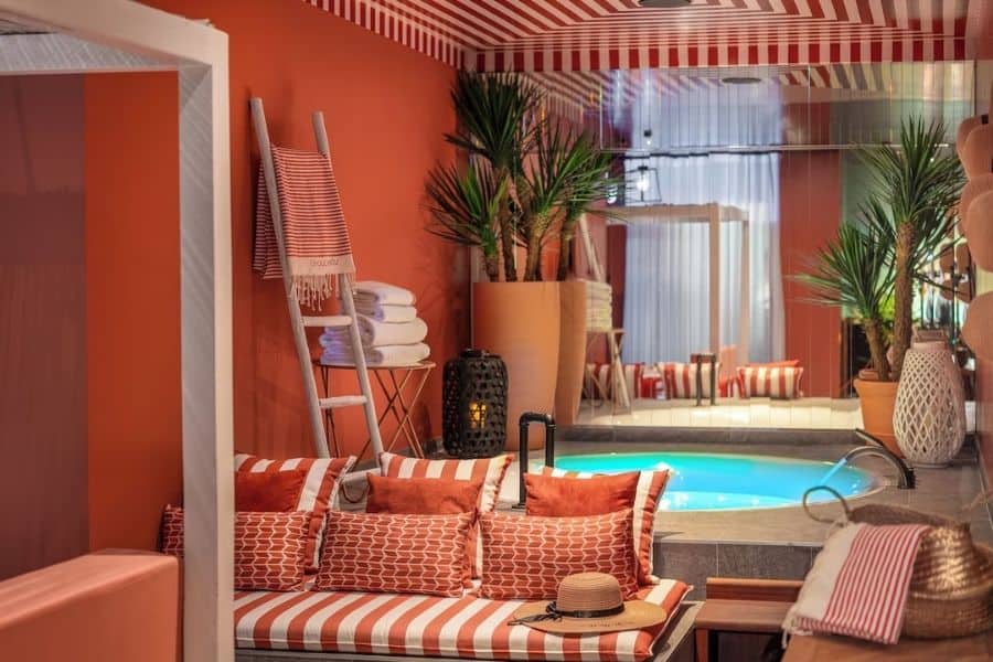 Indoor spa and plunge pool at Chouchou Hôtel in Paris