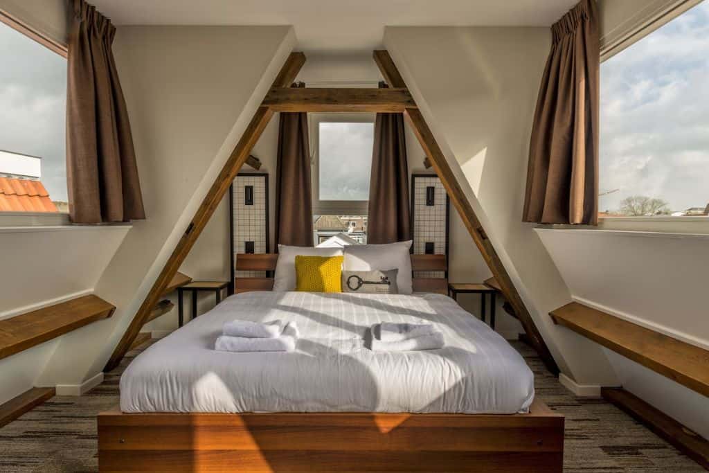 Mr Jordaan hotel room